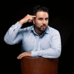 Julio Chirinos Conferencista en Charlas Motivacionales