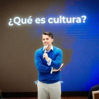 Allan Loría Conferencista en Charlas Motivacionales